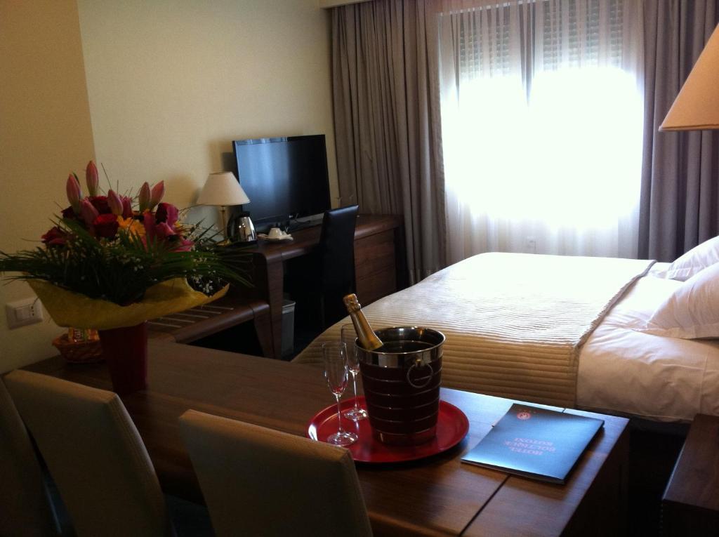 Boutique Hotel Kotoni Тирана Экстерьер фото