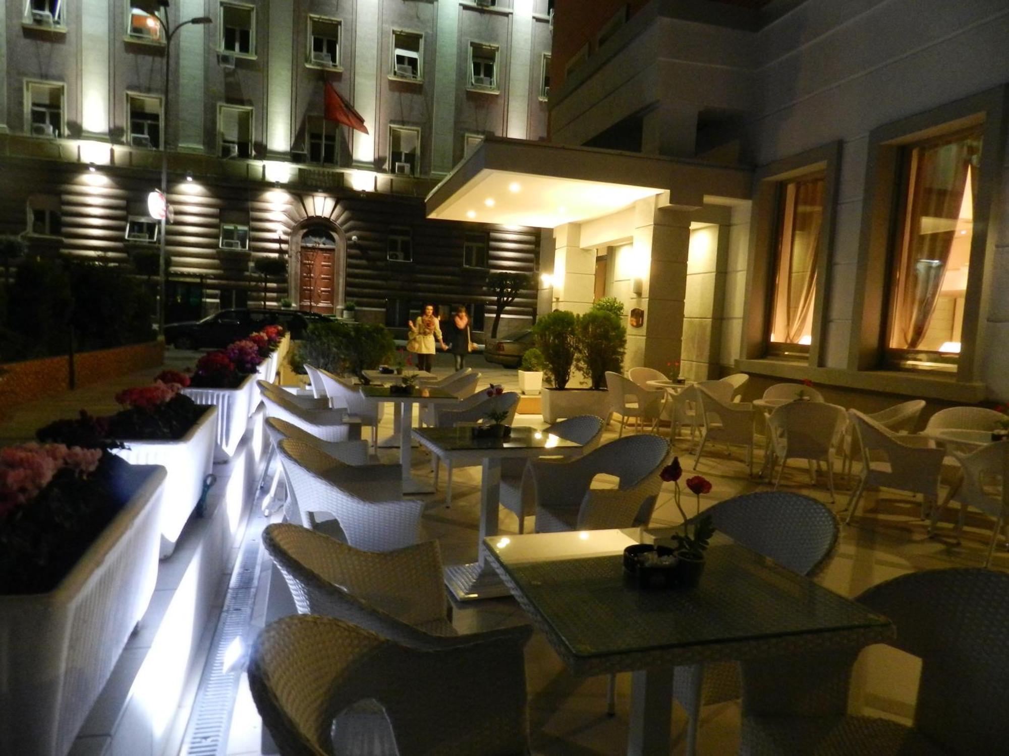 Boutique Hotel Kotoni Тирана Экстерьер фото