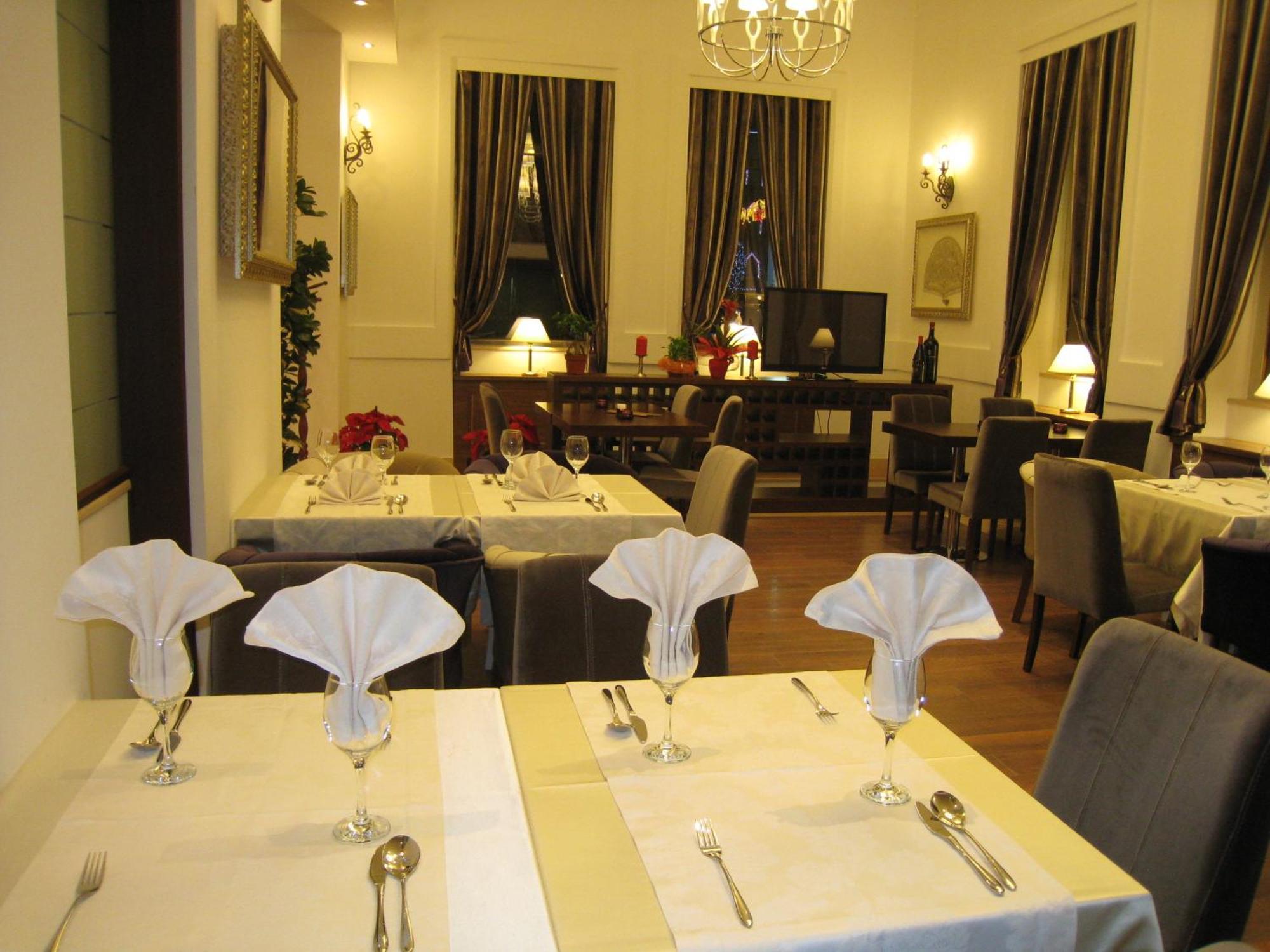 Boutique Hotel Kotoni Тирана Экстерьер фото