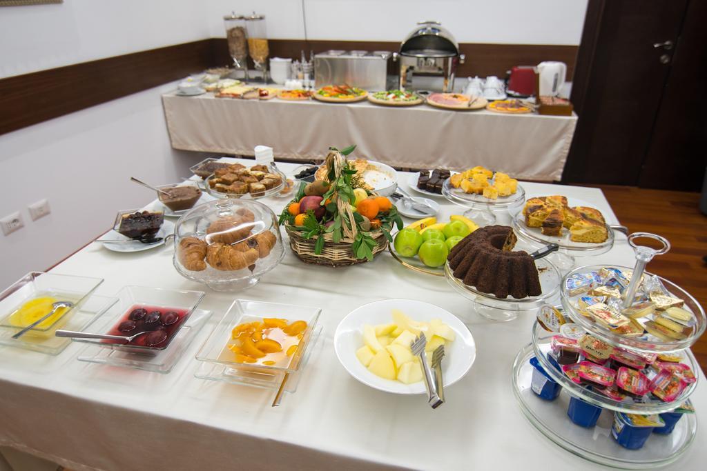 Boutique Hotel Kotoni Тирана Экстерьер фото