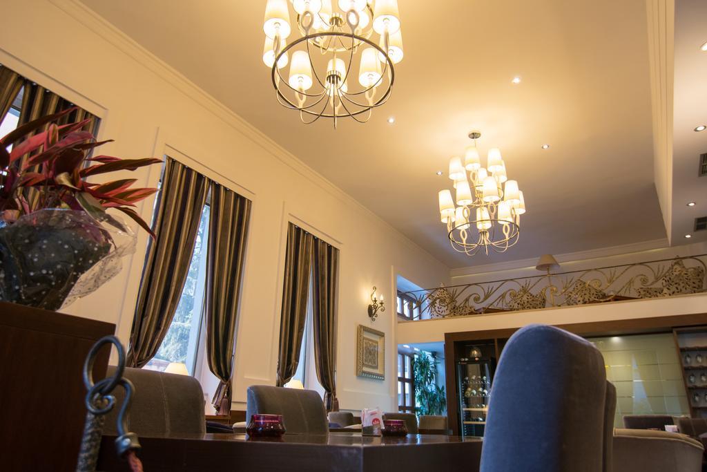 Boutique Hotel Kotoni Тирана Экстерьер фото