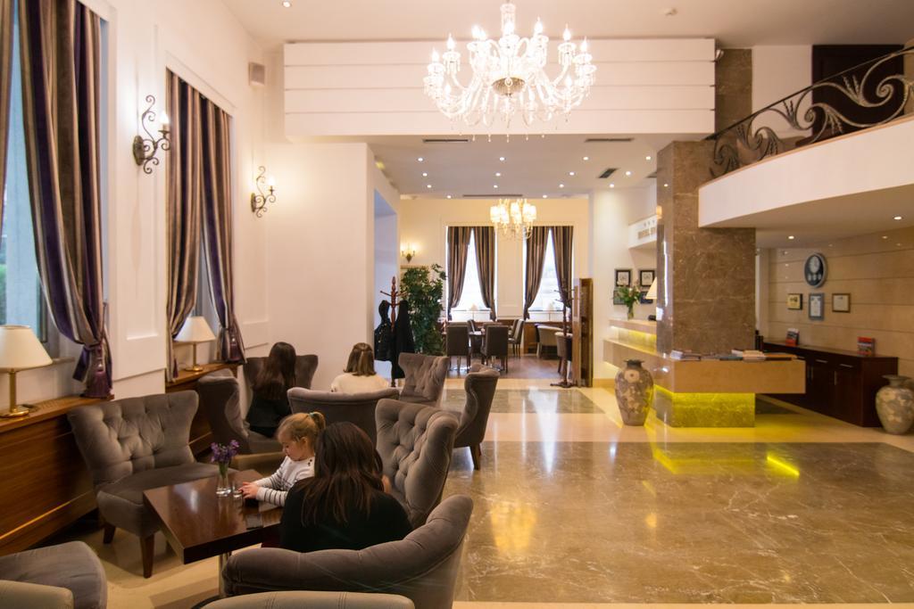 Boutique Hotel Kotoni Тирана Экстерьер фото